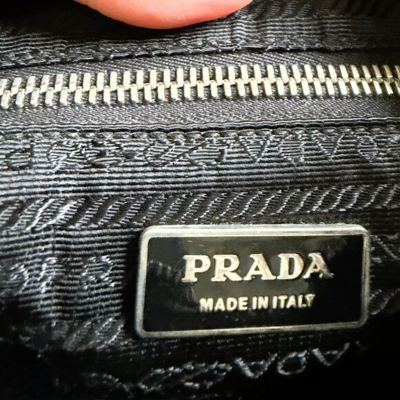 Vintage Y2K black Prada Saffiano Tessuto Nylon-Leather Bag w/chain - Picture 15 of 17